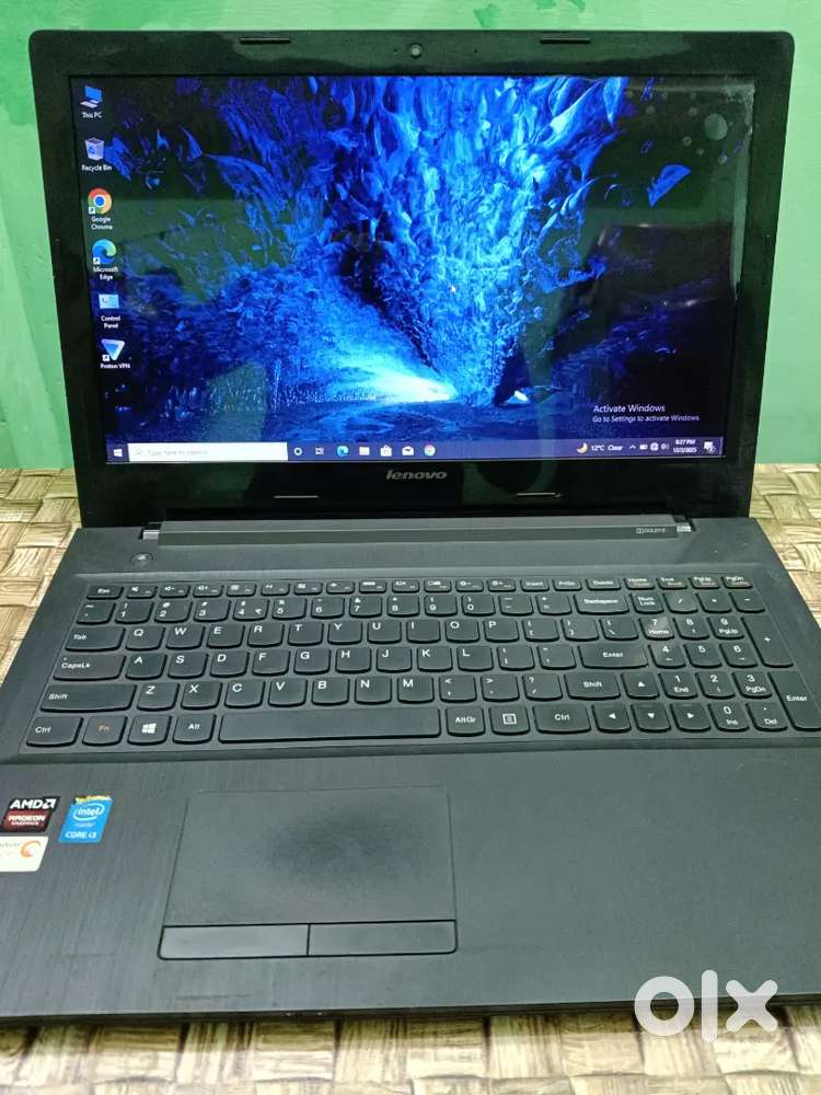 Lenovo laptop 12/256