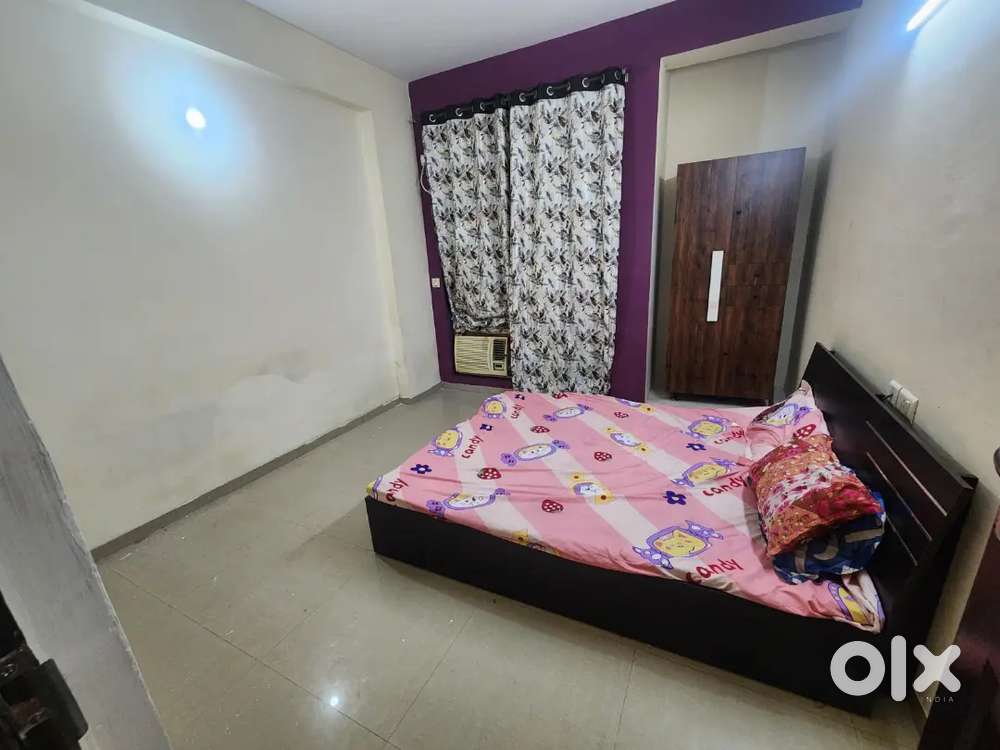 2bhk fully furnished independent flat omaxe R1 gomti nagar vistar Lko.