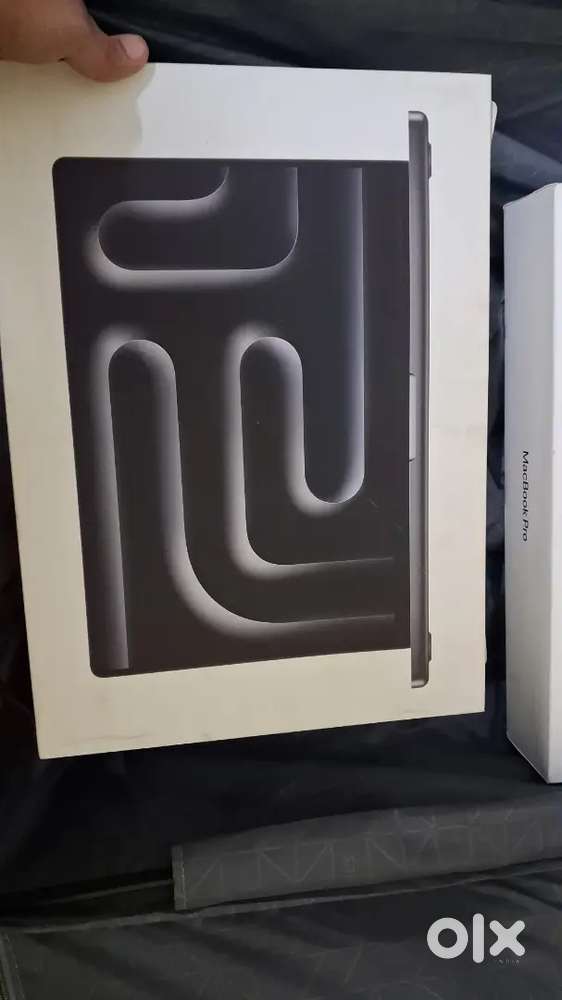 Macbook Pro Series 2024 ,48GB ,512GB