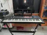 Yahama PSR f51keyboard with stand