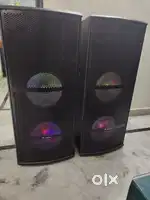 Dj speaker best sound good condition.2 mic. Hai
