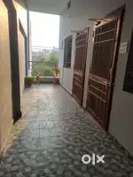 Makan kiraye sey deyna hai.