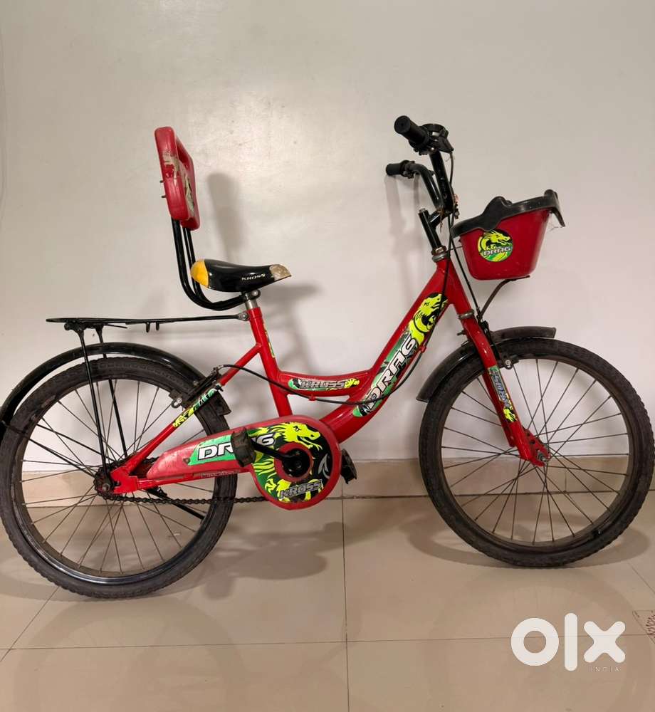 Kids bicycle with training wheel