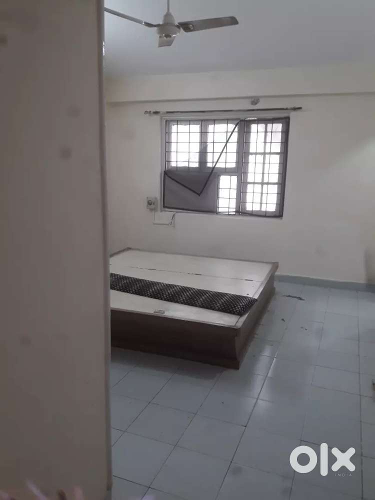 Independent  bungalow  4bhk  with  2 carpark  at Vikram puri for rent