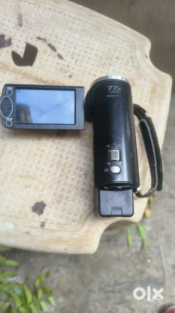 Bahi iss ka zoom hai 2500 ji ak dam sahi hai visited karo or dakho