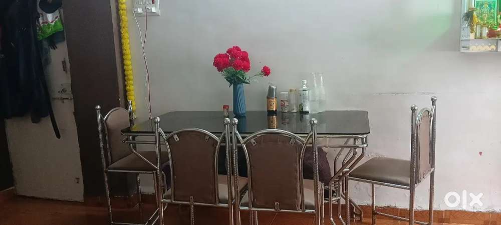 Dianing Table