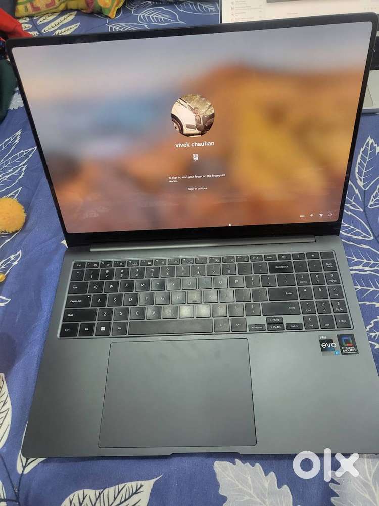High end laptop - Samsung Book 3 Pro (16, 1 TB SSD, 16 GB)