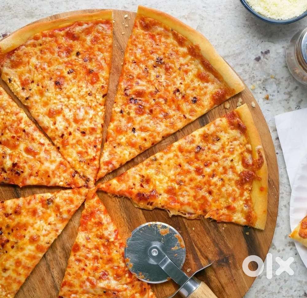 We are looking for pizza food courier driver ¹⁷