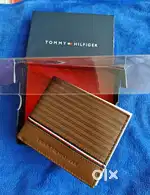 (Sealed Pack) Tommy Hilfiger Mens Leather Wallet (Original)