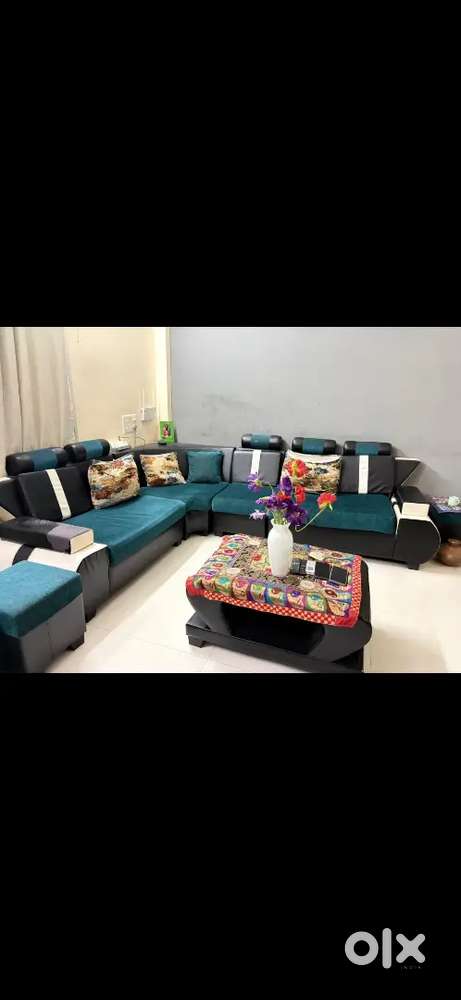 10 seater sofa set with tea table