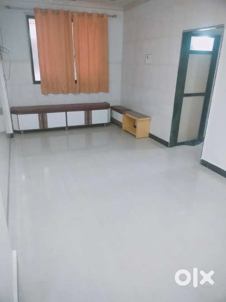 COMMERCIAL FOR RENT MUMBRA AMRUT NAGAR ROAD TOUCH