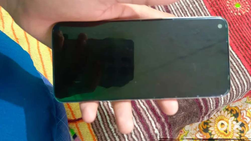 A good condition 5g phone available