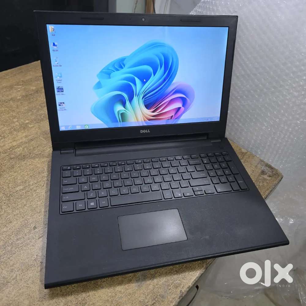 Dell i7 laptop / 8gb ram / 500gb hdd