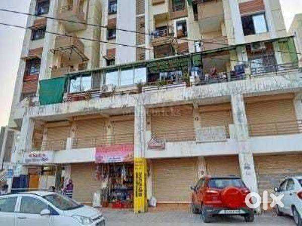 GROUND FLOOR SHOP EAST FACONG AT 30 METER MAIN ROAD