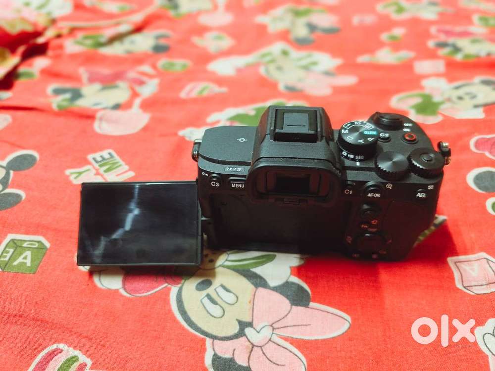 Sony a7iv age 1 manth. Lens 35 2.8 age 1 manth