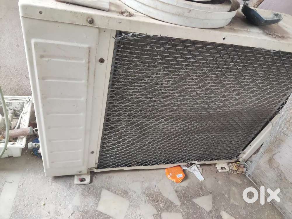 Ac  old model  interested people buy