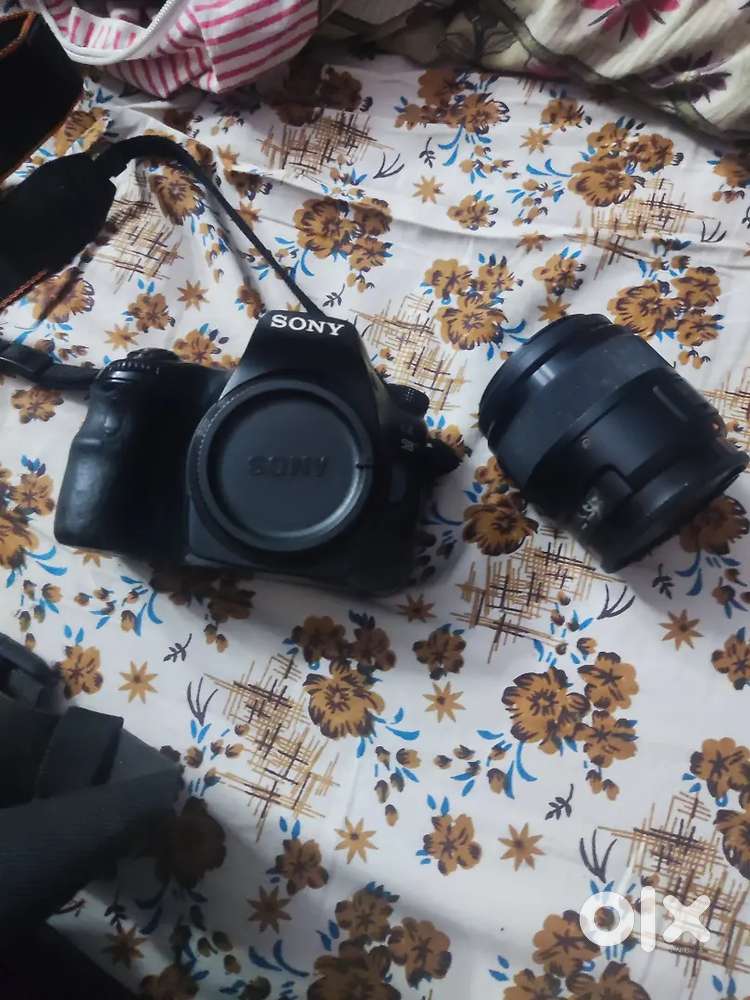 Camera Sony Alpha A58  with kit lens full kit available