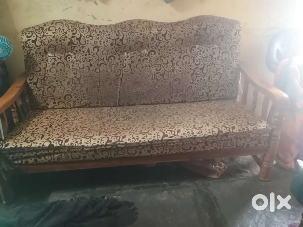 Wooden sofa set 3+1+1