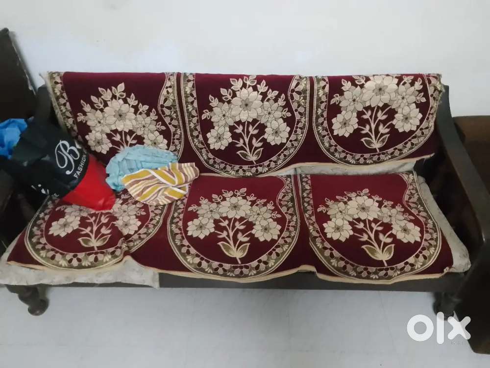 5 seater soffa with table