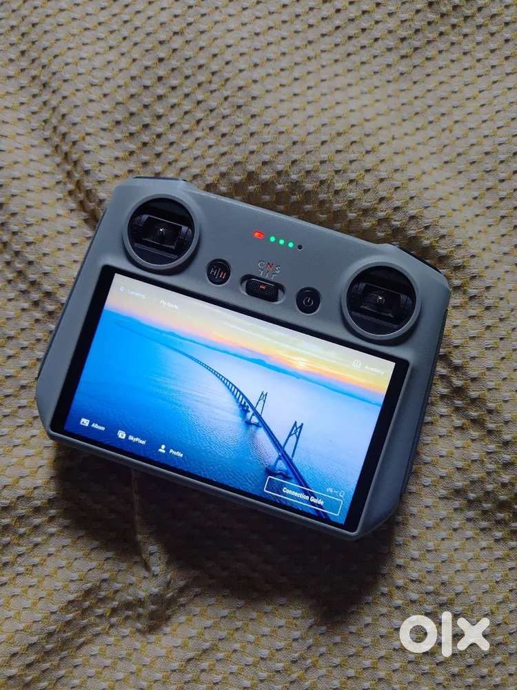DJI Remote Controller & Elgato 4K60 Pro MK.2 & Logitech Harmony Elite