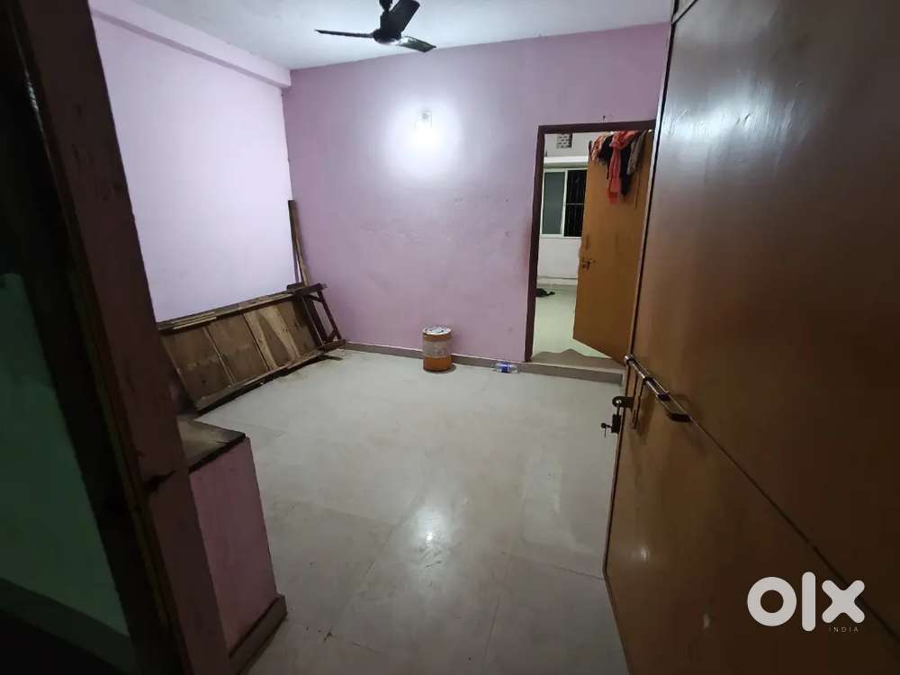 Male room mate required (Rs 1600/-)