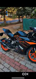 KTM RC 125 converted to RC 200