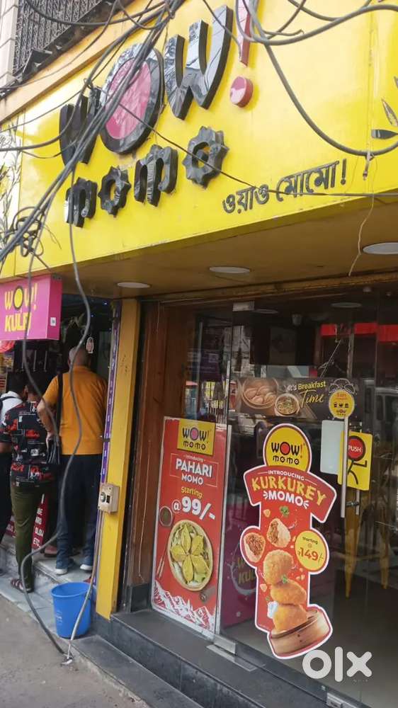 Need male employee for bangur or laketown wowmomo