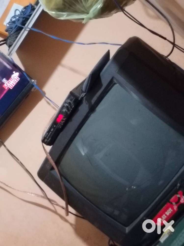 Old CRT TV - cineyug citee (working)