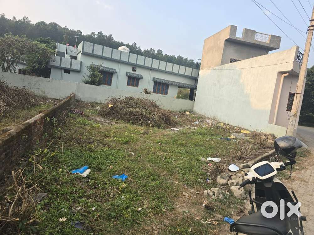 Plot for sale 205 sq yards for juz 35000 per gaj