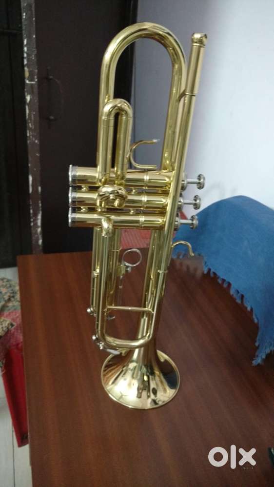 Trumpet Gold bass Trumpet