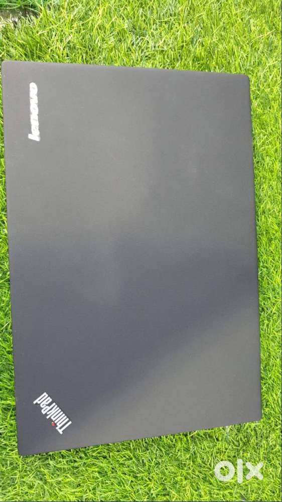 Intel Chip Core i7 Gen : 7th Lenovo X270 Ram 8GB SSD 256GB