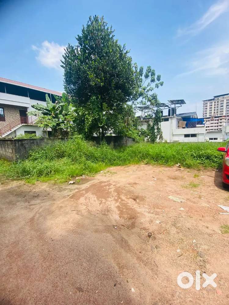 PLOT FOR SALE