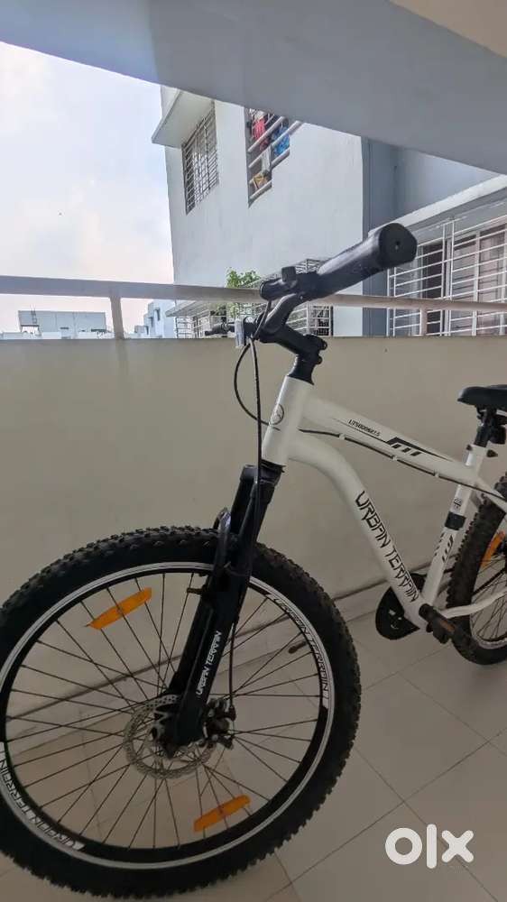 Urban Terrain Galaxy MTB Bike 27.5T Single Speed, 17in, White, Unisex