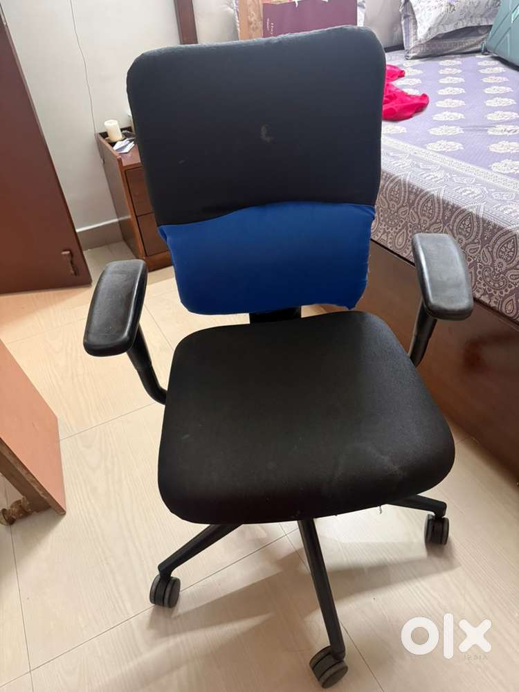 comfortable office chair