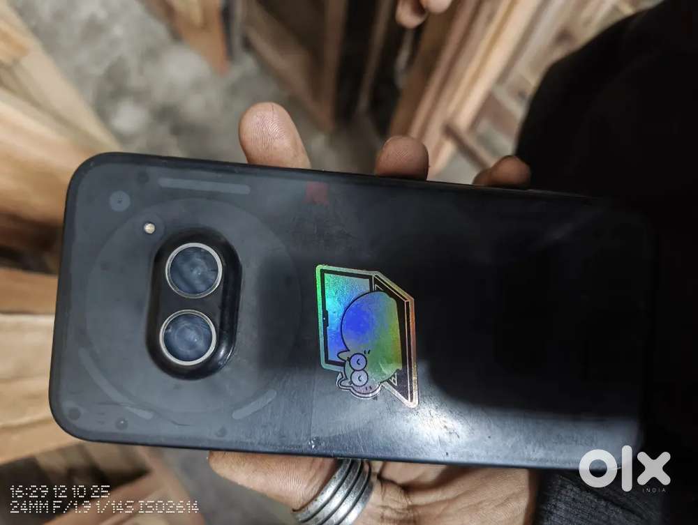 Nothing phone 2a 9monts old