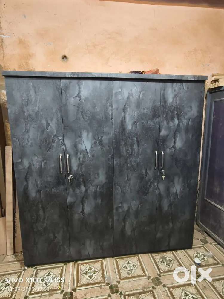 NEWLY ATTRACTIVE WORDROBE  5*6