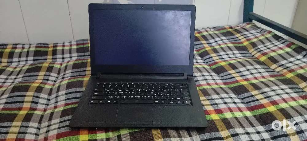 Lenovo laptop 81fs E4125 4gb 500gb HDD