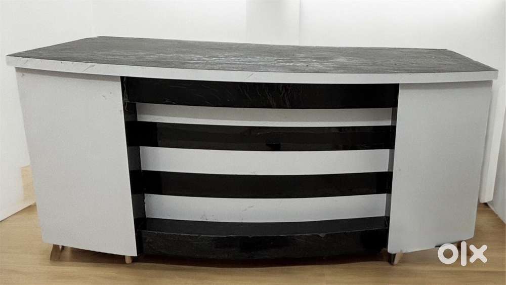 Md table executive table