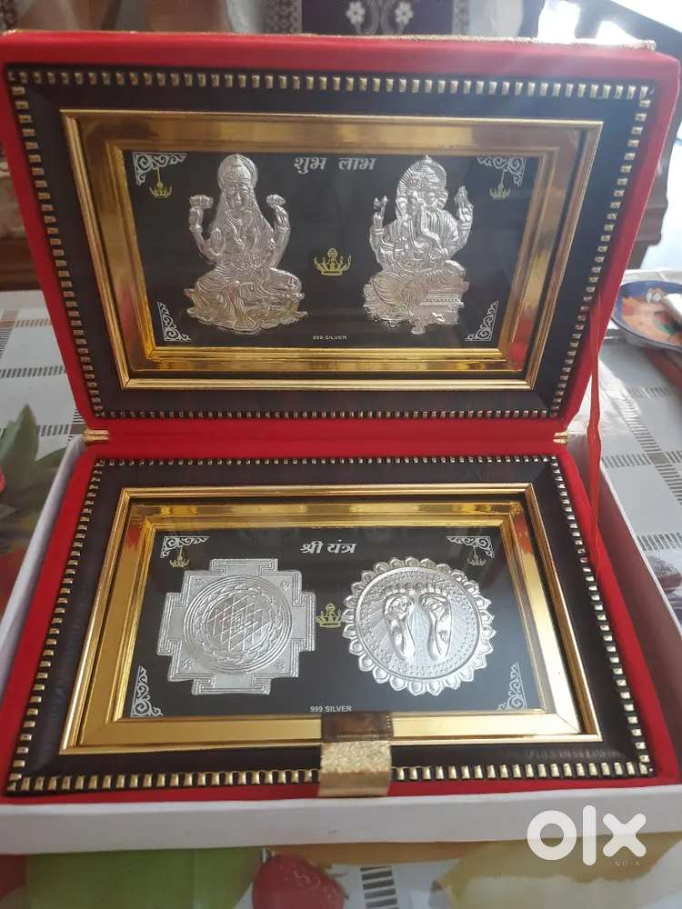 Silver Plated God Ganpatiji, Laxmi ji, Charan and yantra