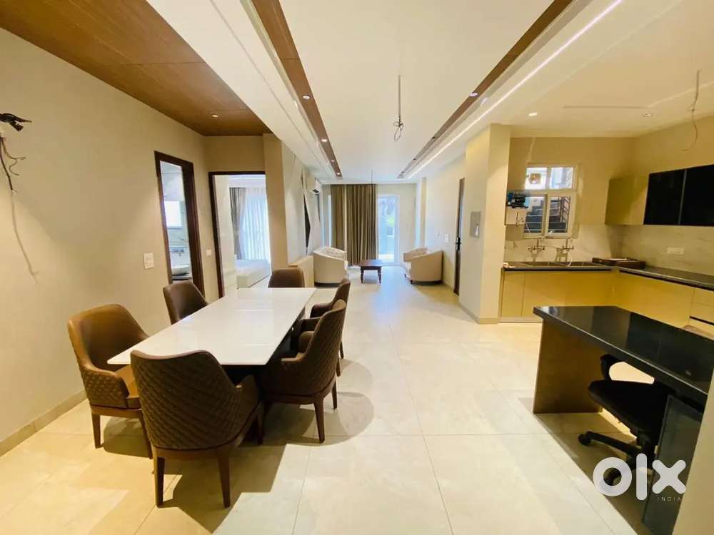 250 GAZ 3BHK Floor for Sale