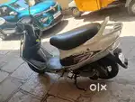 One hand use