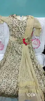 Golden sparkly gown for women[Age 12-15 yrs (approx)]