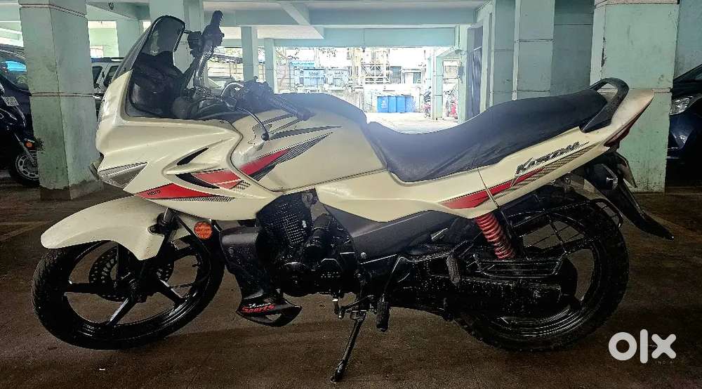Hero Karizma, 220cc, white
