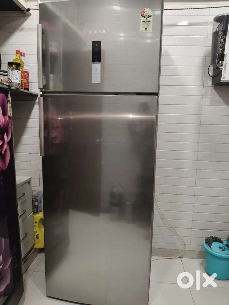 Double door refrigregator in excellent condition