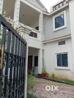 अतिशीघ्र बेचना है सर्वसुविधा युक्त पार्किंग सुविधा के साथ ।।
