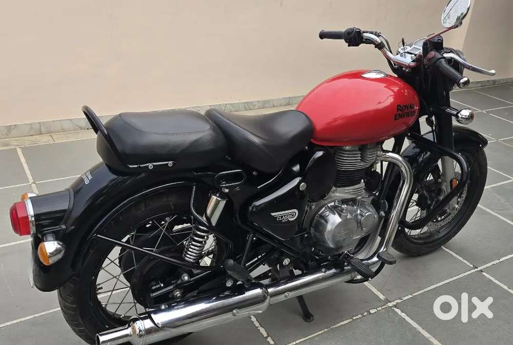 Bullet sell 2022 model no scratches 2 owner full insurance 2 year