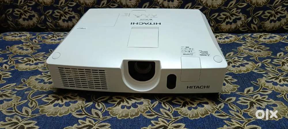 Hitachi projecter