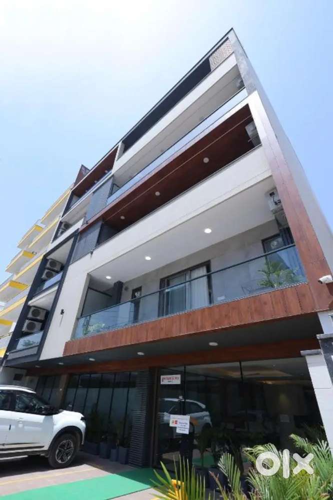 10 CENT 7800 SQ 6 UNIT NEW SERVICE APPARTMENT FOR SALE NEAR MANNATHALA