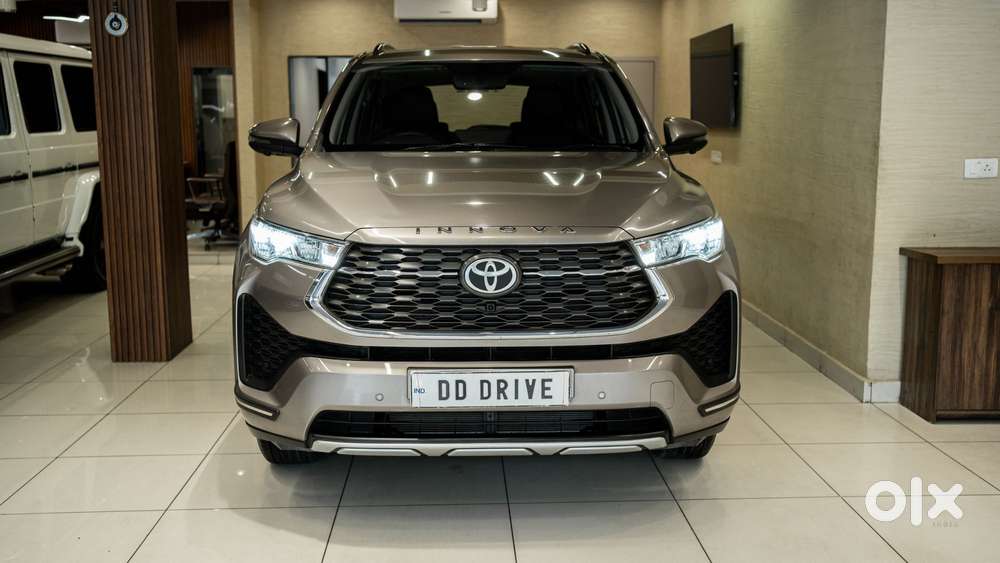 Toyota Innova Hycross 2.0 VX Hybrid 7 STR, 2024, CNG & Hybrids