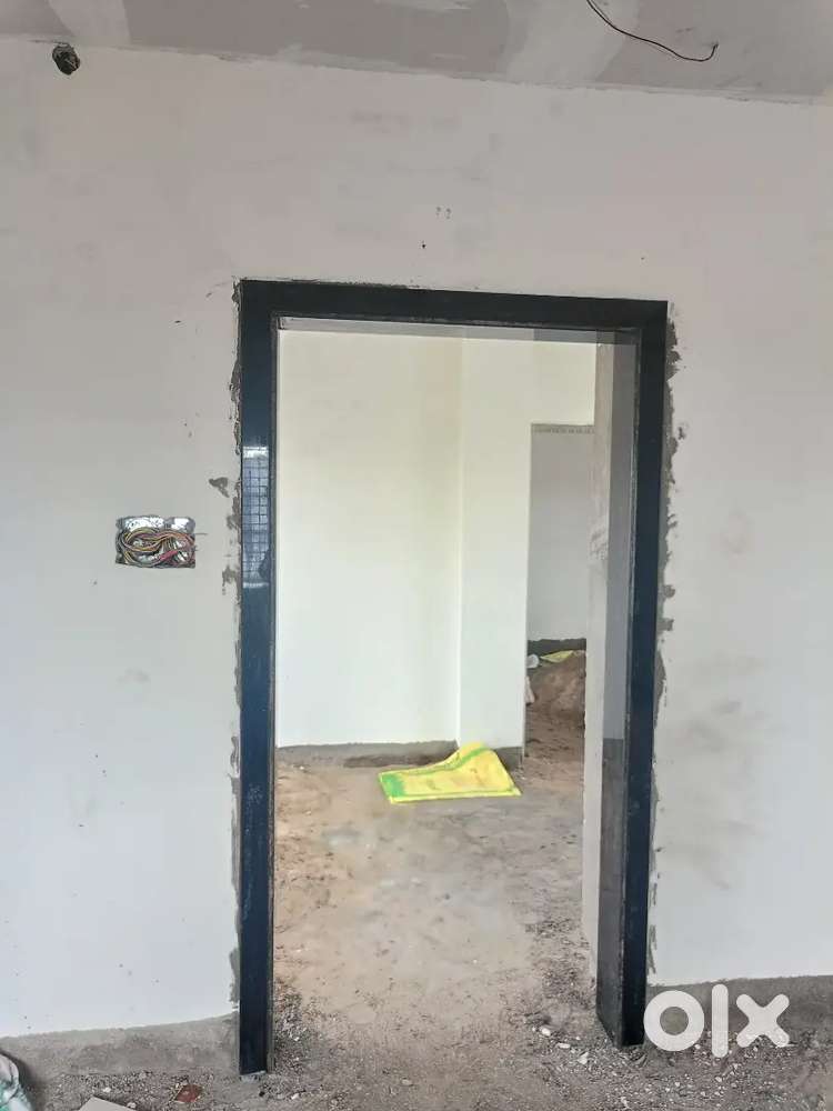 Tiles contractor